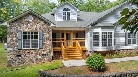 506 Chapel Hill Dr, Franklin, NC 28734