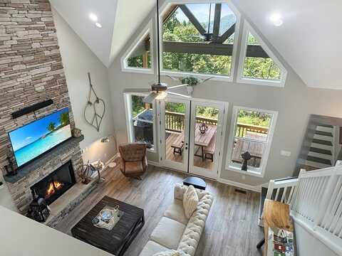 1105 Falls View Drive, Bryson City, NC 28713