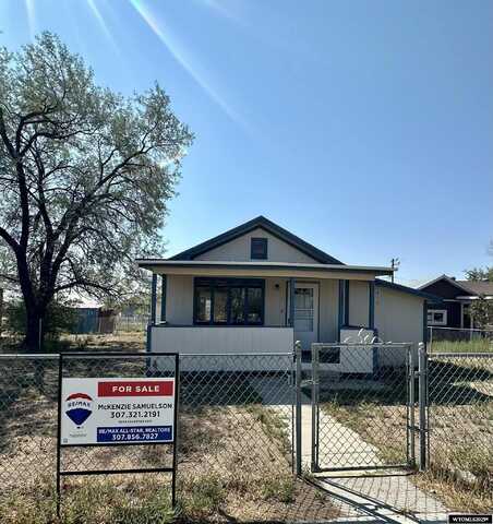 307 W 2nd, Shoshoni, WY 82649