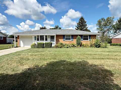 221 Beechwood Drive, Tiffin, OH 44883