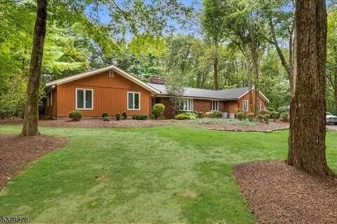 15 Prides Xing, Chester, NJ 07836