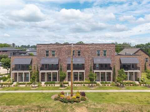 9223 R.A. Young Jr DR, Fort Smith, AR 72916