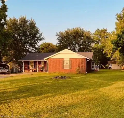 104717 S 4737 RD, Muldrow, OK 74948