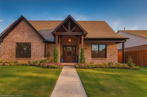 8301 Mclaren DR, Fort Smith, AR 72916
