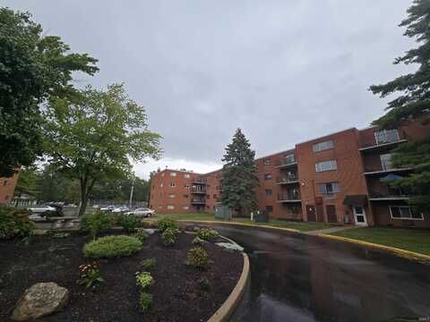2927 Westbrook Drive, Fort Wayne, IN 46805