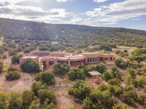 6 REAL Place, Sandia Park, NM 87047