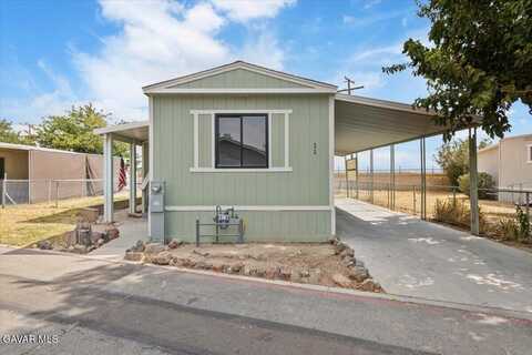 45800 Challenger Way, Lancaster, CA 93535