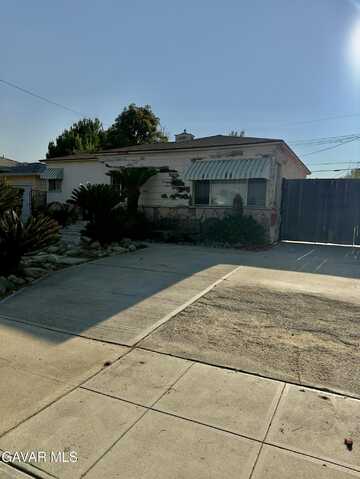 2121 N Pass Avenue, Burbank, CA 91505