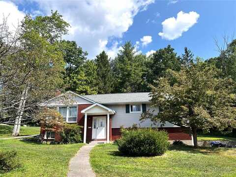 2009 Galaxy Drive, VESTAL, NY 13850