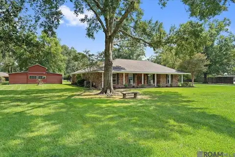8424 King Dr, Denham Springs, LA 70726