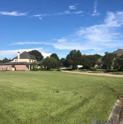 18031 N Mission Hills Ave, Baton Rouge, LA 70810