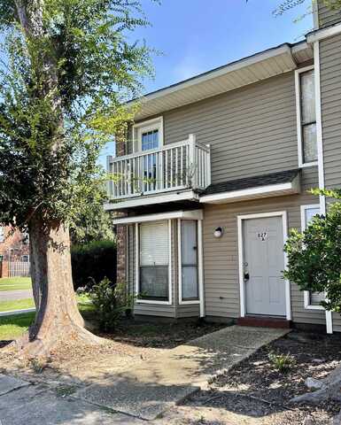 827 E Boyd Dr, Baton Rouge, LA 70808