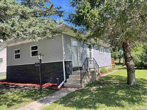 809 N Jackson, MASON CITY, IA 50401