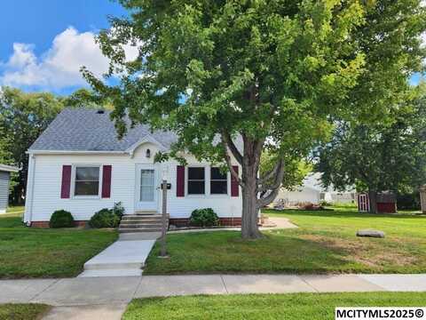 813 N Tyler, MASON CITY, IA 50401