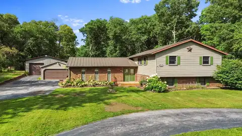 5592 E 1100 N, DeMotte, IN 46310