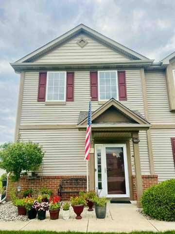 1106 Auburn Meadow Lane, Schererville, IN 46375