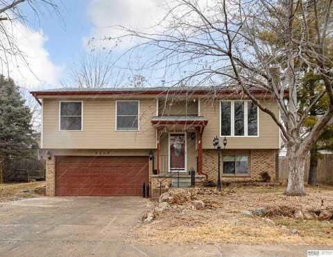 8212 Bondesson Street, Omaha, NE 68122