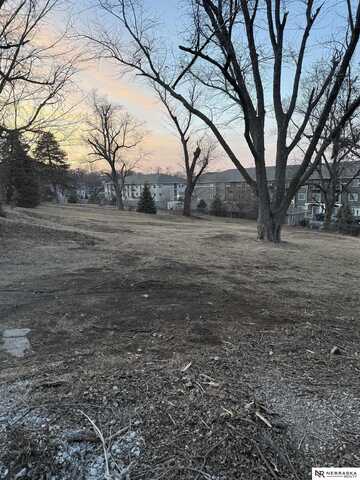 16 & 18 Country Club Road, Ralston, NE 68127