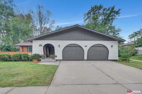 3111 Stephanos Drive, Lincoln, NE 68516
