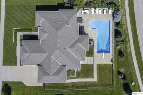 12211 Slayton Street, Papillion, NE 68046