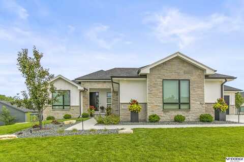 21312 E Street, Omaha, NE 68022