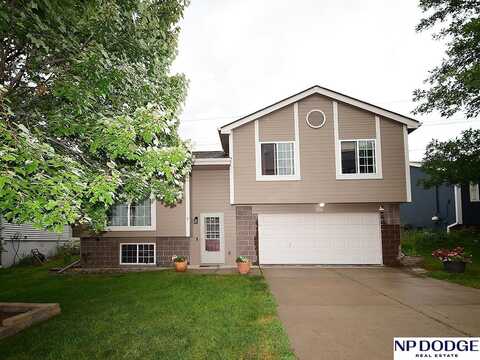 7658 Howell Street, Omaha, NE 68122