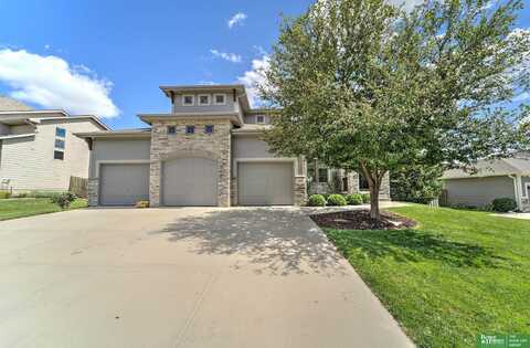 1601 S 211 Street, Elkhorn, NE 68022