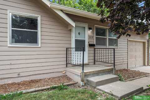 5219 N 64th Street, Omaha, NE 68104