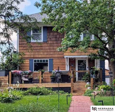 1912 South 36th Street, Omaha, NE 68105