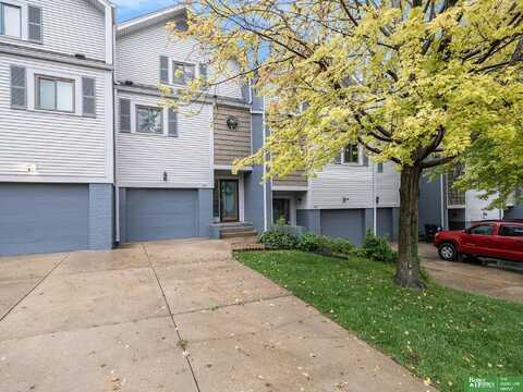 703 S 38th Street, Omaha, NE 68105