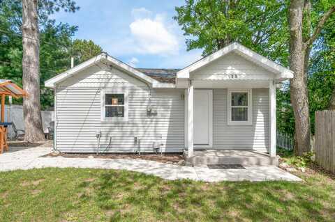 108 Henderson Place, Cadillac, MI 49601