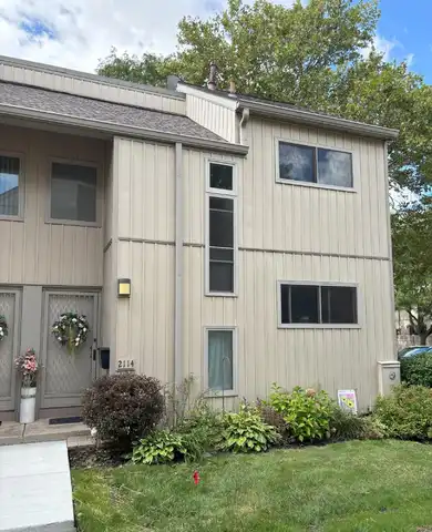 2114 Hyde Park Road, Detroit, MI 48207