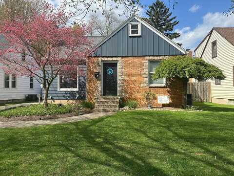 915 Walsh Street SE, Grand Rapids, MI 49507