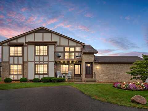 953 Country Club Dr Drive, Saint Clair Shores, MI 48082