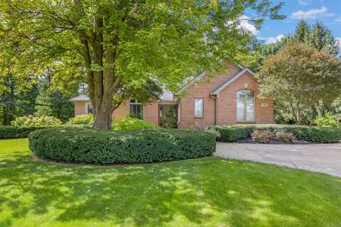 726 Berwick Court, Highland, MI 48357