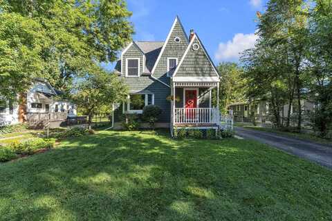 1375 Kensington Drive, Ann Arbor, MI 48104
