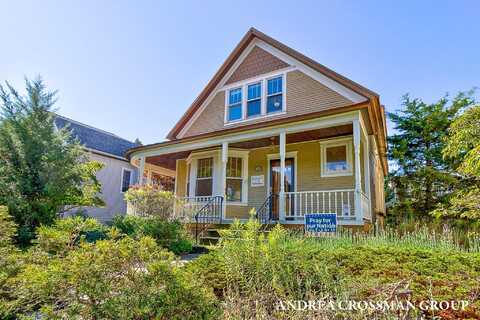 110 Howard Avenue, Grand Haven, MI 49417