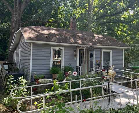 507 Delano Street, Allegan, MI 49010