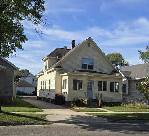 300 W 17th Street, Holland, MI 49423