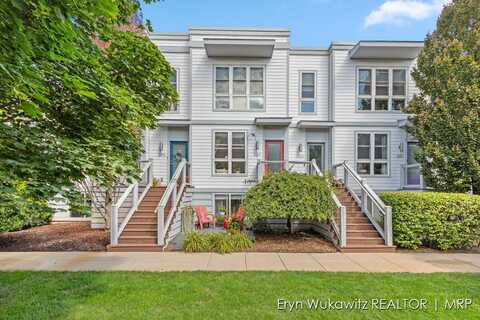 2167 New Town Drive NE, Grand Rapids, MI 49525