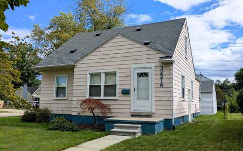 32219 Carlisle Parkway, Wayne, MI 48184