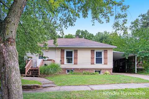 69 Grove Street, Sparta, MI 49345