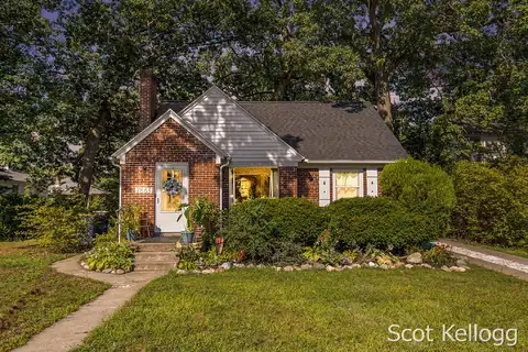 1863 Kalamazoo Avenue SE, Grand Rapids, MI 49507