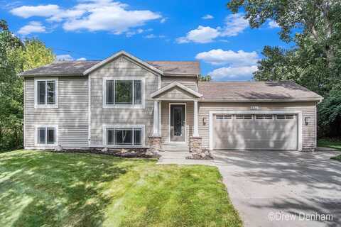 930 Buttrick Avenue SE, Ada, MI 49301