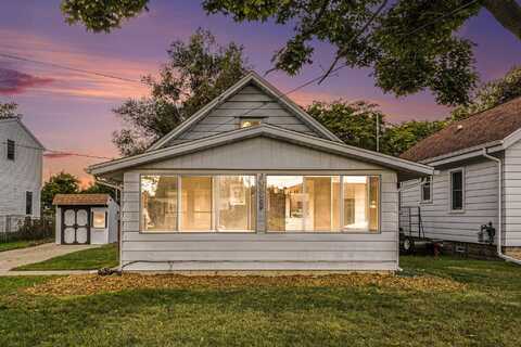 4509 Wilkshire Avenue SW, Grand Rapids, MI 49548