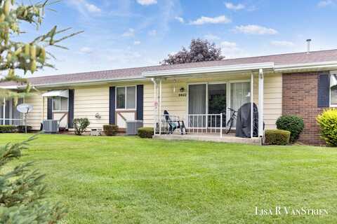 5922 Leisure South Drive SE, Grand Rapids, MI 49548