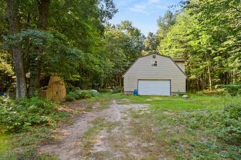 8428 E 98th Street, Howard City, MI 49329