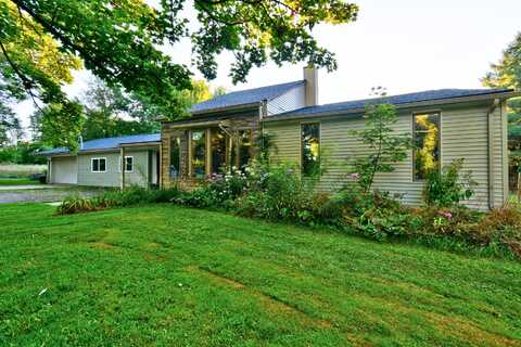 323 S Truhn Road, Fowlerville, MI 48836