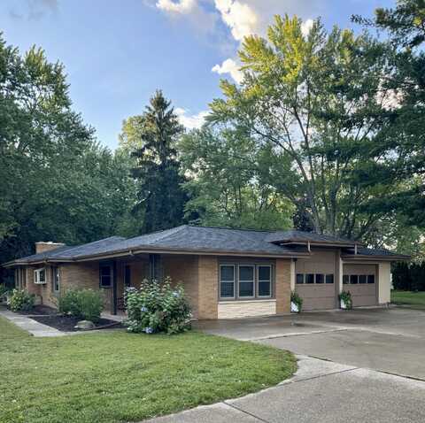 2434 W John Beers Road, Stevensville, MI 49127