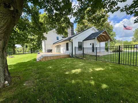 7350 Young Avenue NE, Rockford, MI 49341